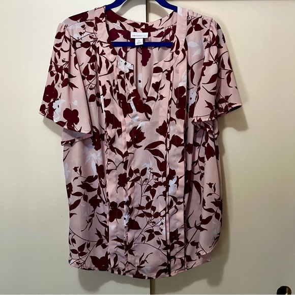 Liz Claiborne Tops - Liz Claiborne Pink and Burgundy Floral Blouse